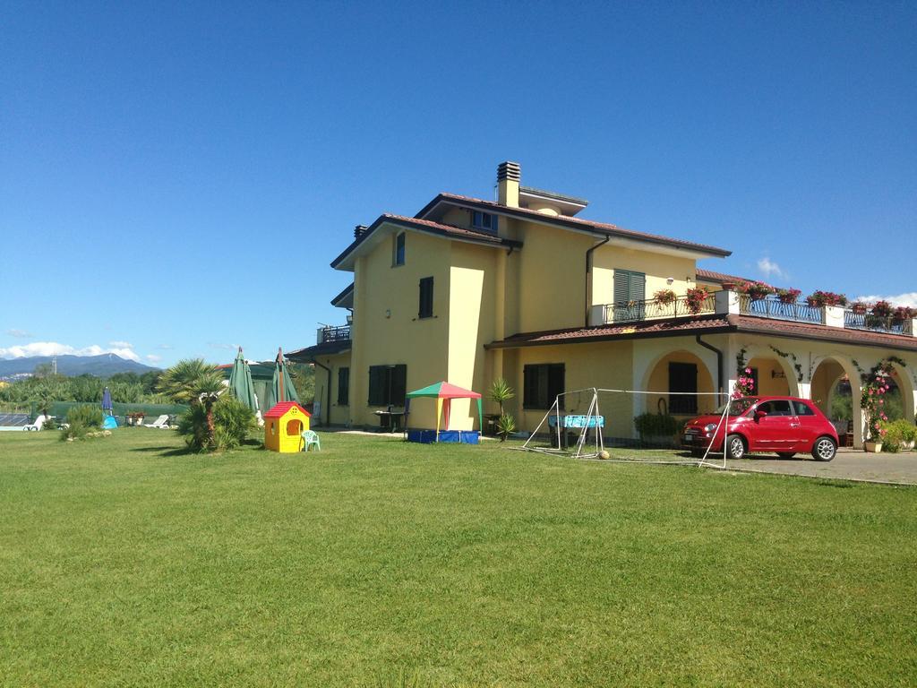 Villa Naclerio Сарцана Екстериор снимка