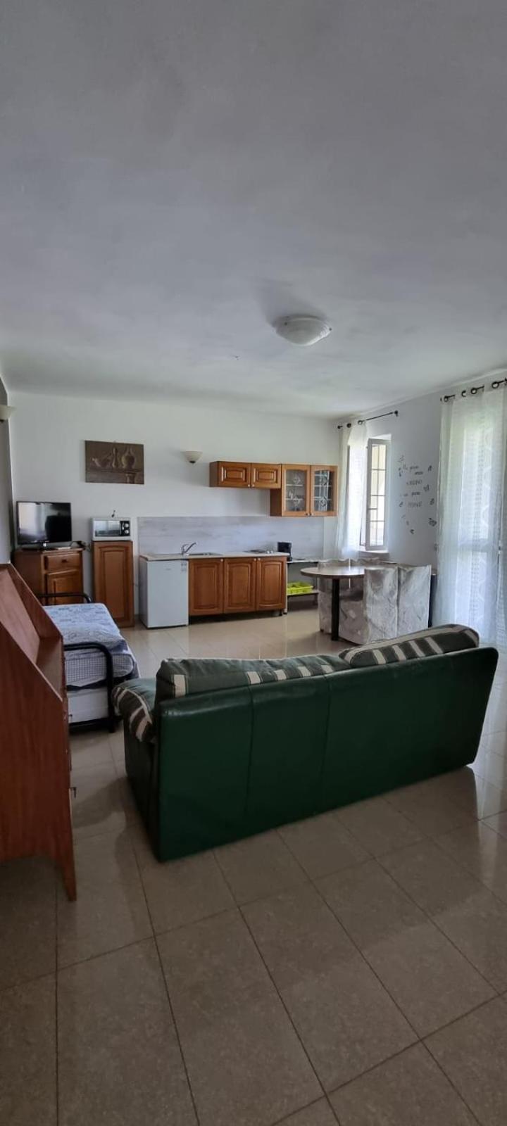Villa Naclerio Сарцана Екстериор снимка