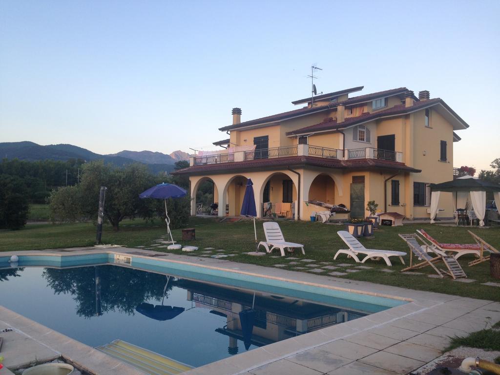 Villa Naclerio Сарцана Екстериор снимка