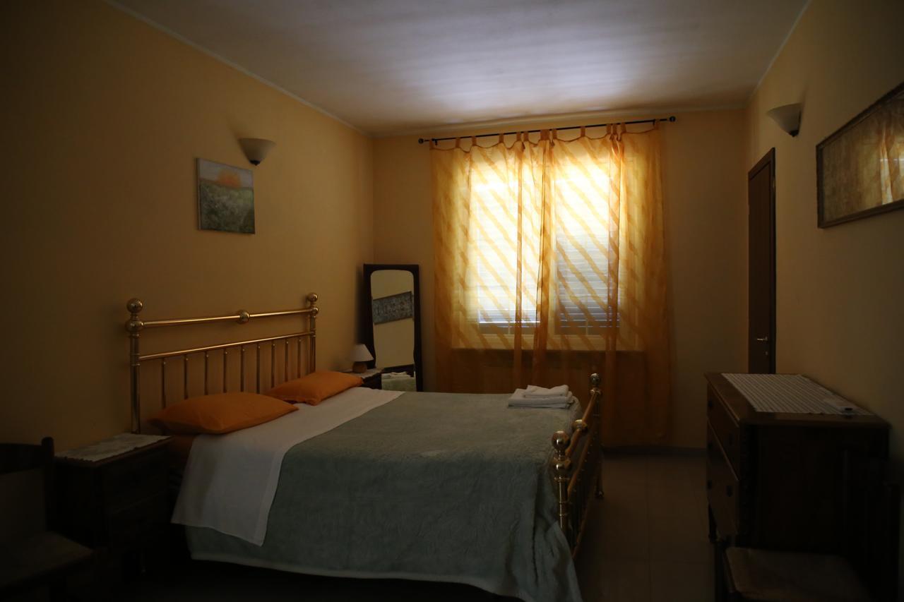 Villa Naclerio Сарцана Екстериор снимка